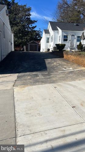 585 University Blvd, Silver Spring MD  20901-3780 exterior