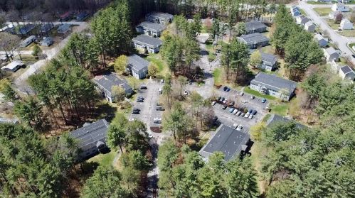 37 Alice Dr, Concord NH  03303-2035 exterior