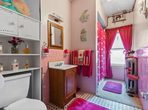 88 Prospect St, Woonsocket RI 02895-1910 exterior