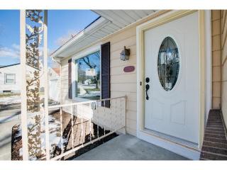 1754 Birmingham St, Saint Paul MN  55109-4507 exterior