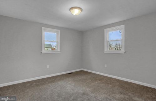 365 Clover Ln, Hanover PA 17331-4304 exterior