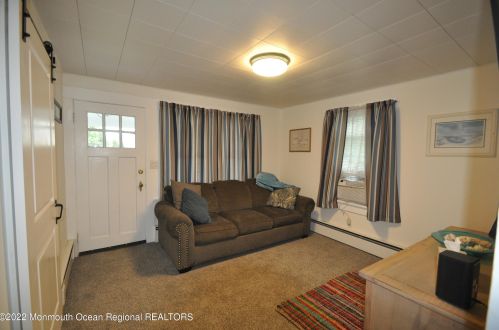 830 Old Farm Rd, Point Pleasant Beach NJ  08742-4048 exterior