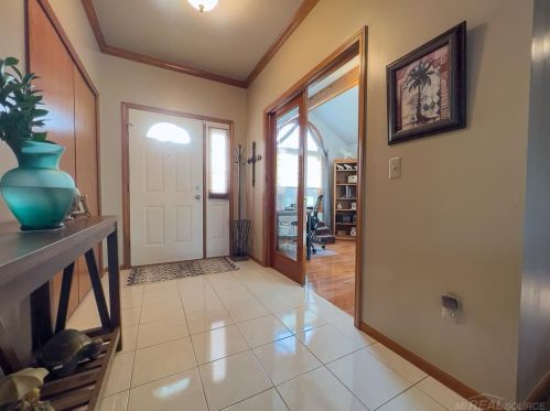 53379 Gregory Dr, Macomb Township, MI 48042-5712