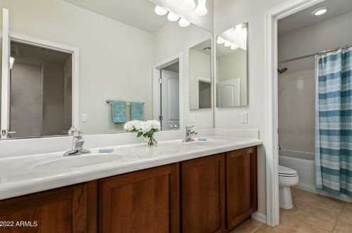 28705 21st Ave, Phoenix AZ 85027-3419 exterior