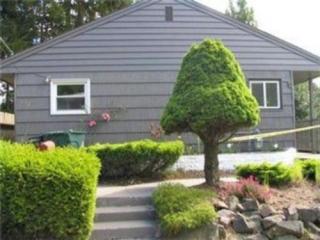 5507 Bangor St, Seattle, WA 98178-2235
