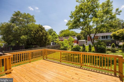 4706 Creek Shore Dr, Rockville MD  20852-2407 exterior