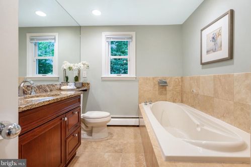 256 Deer Run, Media PA 19063-4511 exterior