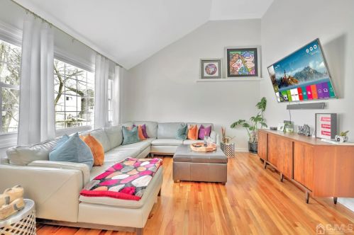 96 Southwood Dr, Old Bridge NJ 08857-1461 exterior