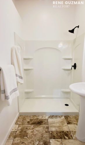 1512 Herrick Ave, Grand Rapids MI 49505-4867 exterior