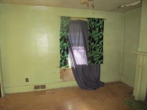 35 Blaine Ave, Manor PA 15665-9715 exterior