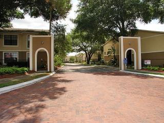 8781 Orange Leaf Ct, Tampa FL  33637-5037 exterior