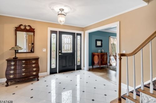 52 Birch Run Ave, Parsippany, NJ 07834-9337