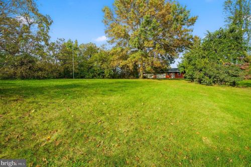 2071 Sunnyside Ave, Pottstown PA 19464-3026 exterior