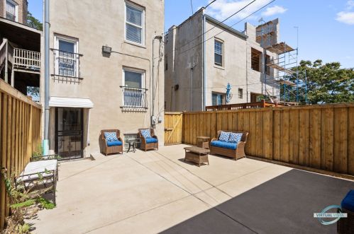 1529 Marquette Rd, Chicago IL 60637-4318 exterior