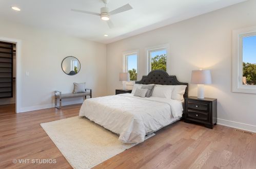 4331 Vernon Ave, Chicago IL 60653-3406 exterior