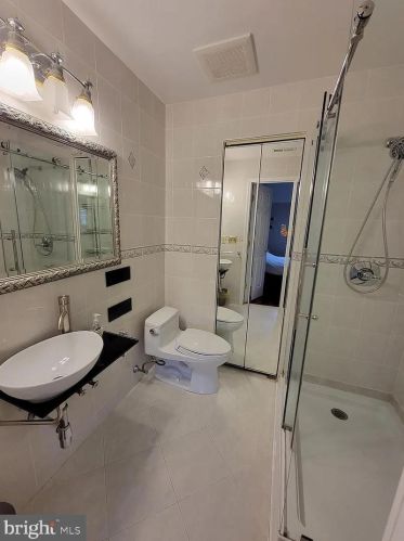 723 11th St, Philadelphia, PA 19123-1920