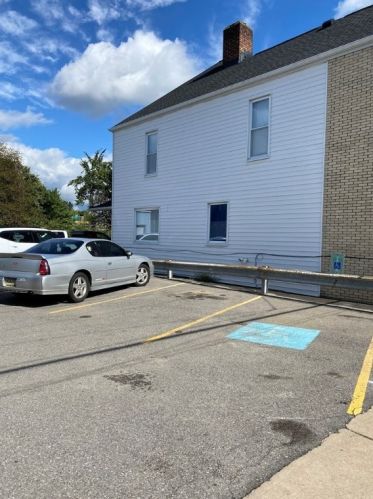 505 Main St, Pittsburgh PA  15215-2138 exterior