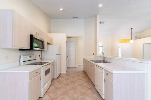 1826 Leafy Rd, Fort Pierce FL  34953-1392 exterior