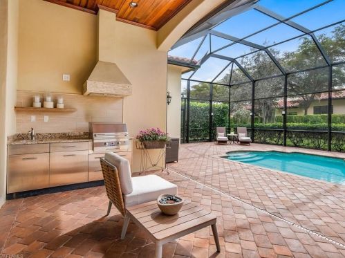 9313 Vercelli Ct, Naples FL 34113-7748 exterior