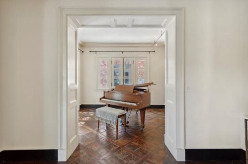 82 Inman Cir, Atlanta GA 30309-3384 exterior