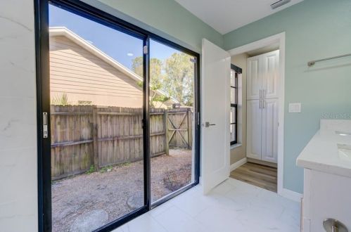 5012 Barrowe Dr, Tampa FL 33624-2593 exterior