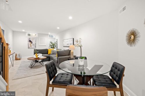 541 22nd St, Philadelphia PA  19130-3130 exterior