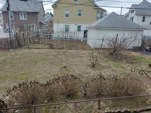 54 Revere St, Springfield MA 01108-1314 exterior