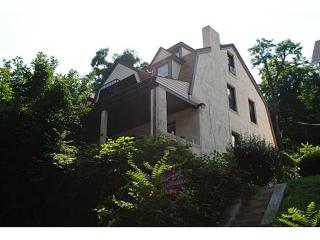 4345 Andover Ter, Pittsburgh PA  15213-1203 exterior