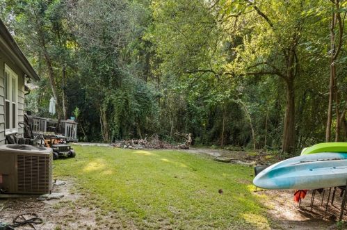 955 Lake Dr, Lithonia GA  30039-5747 exterior