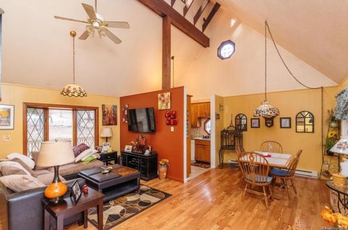 310 Comfort Trl, Montgomery NY 12549-1977 exterior