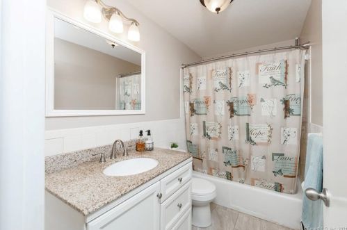 27 Seagrave St, Killingly CT 06239-4129 exterior