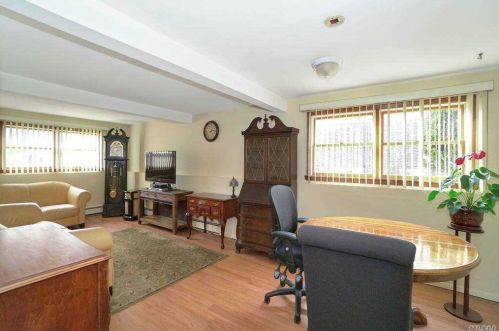 11 Elder Dr, Commack NY 11725-2331 exterior