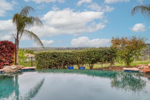 1380 Souza Dr, Folsom CA  95762-7561 exterior