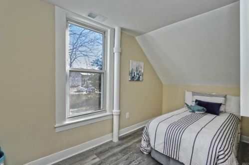 257 Washington St, Wallingford CT 06492-3528 exterior