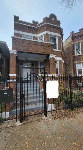 1020 Springfield Ave, Chicago, IL 60624-4025