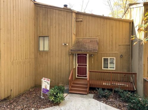 5784 Par 4 Ct, Lithonia GA 30038-1807 exterior