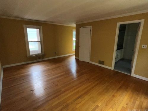 212 Old Ml Rd, Greenwich CT 06830-3342 exterior