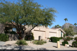 1640 Cactus Wren Dr, Phoenix AZ  85051-8106 exterior