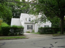 104 Cherry St, Newton, MA 02465-1239