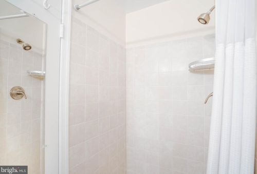 617 Azalea Dr, Rockville MD 20850-2010 exterior