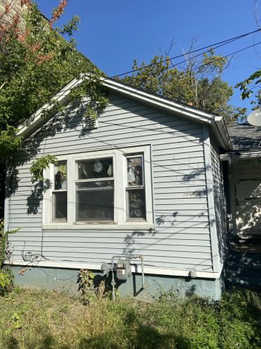 924 Lapham Blvd, Milwaukee WI 53204-3433 exterior