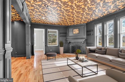 2276 51 St, Philadelphia PA 19131-2453 exterior