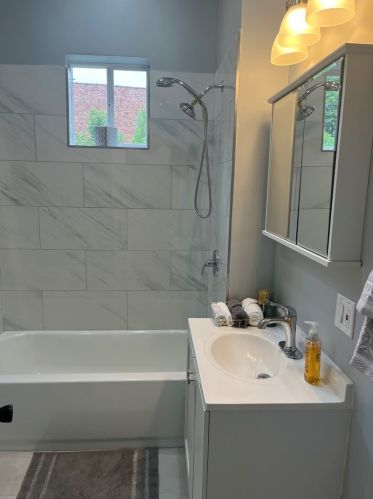 1651 Harding Ave, Chicago IL  60647-4609 exterior