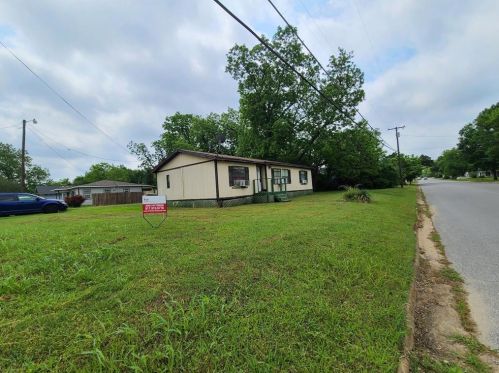 530 Baker St, Denison, TX 75020-7602