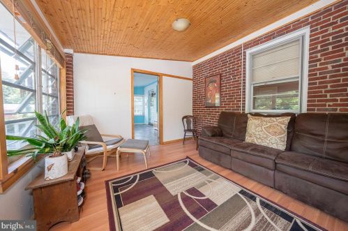 306 Pritchard Ln, Media PA 19086-6104 exterior