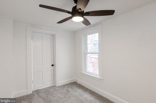 216 James St, Lancaster PA 17603-2910 exterior