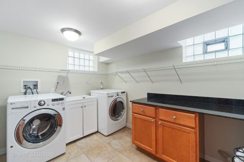 5111 Nashville Ave, Chicago IL  60638-1213 exterior