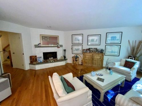 391 Trailsend Dr, Torrington, CT 06790-2246