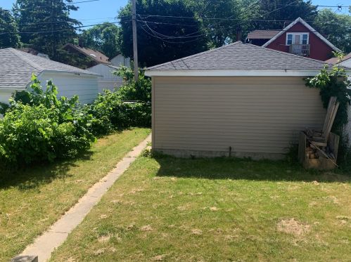 5311 33, Milwaukee WI 53209-4824 exterior