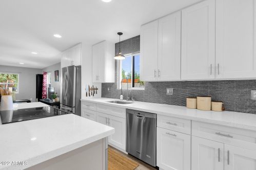 2545 15 St, Phoenix AZ 85040-1303 exterior